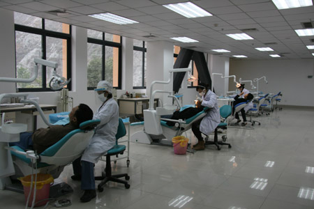 汶川縣醫院告別板房（組圖）