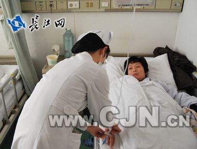 “暴走媽媽”割肝救子手術成功 60萬元手術費全免