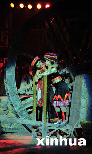 騰龍洞《夷水麗川》美輪美奐