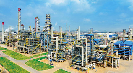 環(huán)保世界領先的世界級福建煉油乙烯一體化項目投入商業(yè)運行