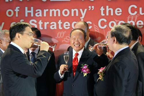 海航集團與國家大劇院簽署戰略合作協議