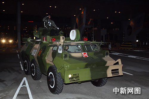 解放軍駐港部隊展開第12次建制單位輪換行動(圖)