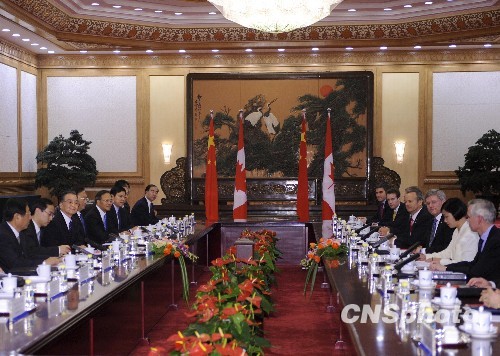 中加發表聯合聲明將加強遣返逃犯等合作(組圖)