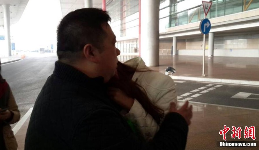 馬來西亞載154名中國人航班失聯 機場家人焦急等待