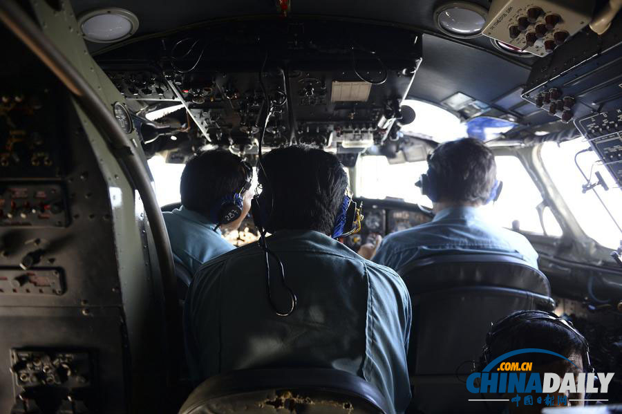 越南交通運輸部副部長飛往發(fā)現(xiàn)疑似物區(qū)域