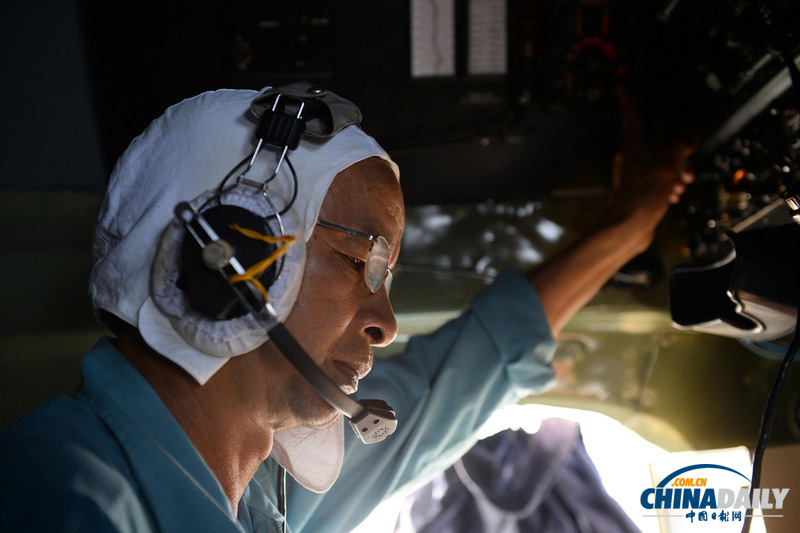 越南空軍搜救發(fā)現(xiàn)海上油帶 或與馬航失聯(lián)客機(jī)有關(guān)