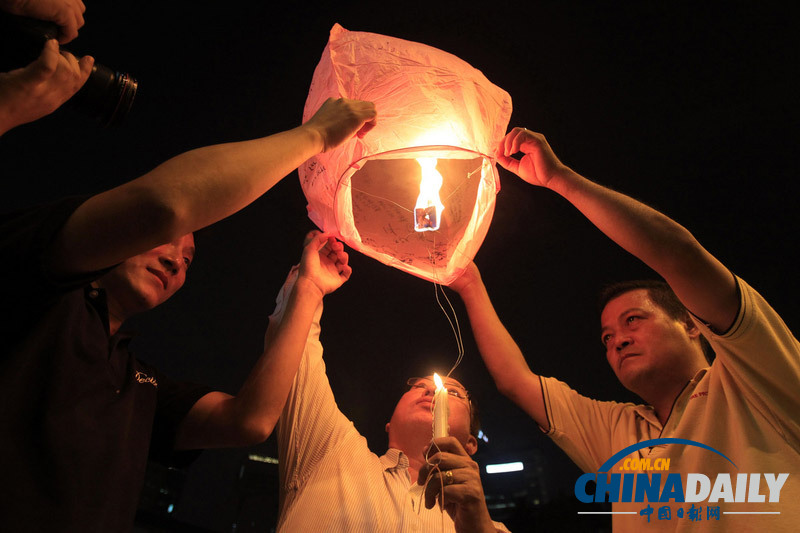 祈福、搜救、調查 馬航客機失聯(lián)進入第四天